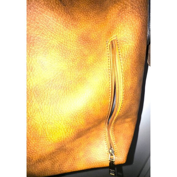 Jen & Co. Brown Faux Leather Shoulder Bag With Zipper Accents - Picture 10 of 11